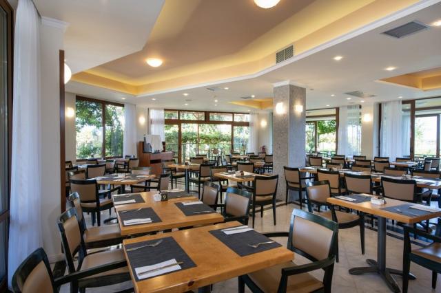 Hotel Hydramis Palace Beach Resort