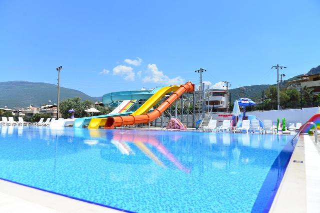 Hotel Ramada by Wyndham Akbuk