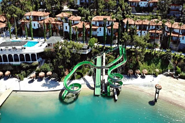 Hotel Club And Hotel Letoonia
