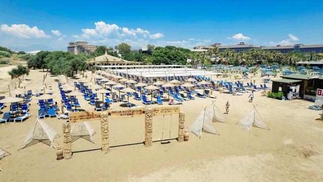 Hotel Dream Water World