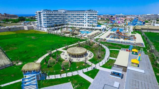 Hotel Dream Water World