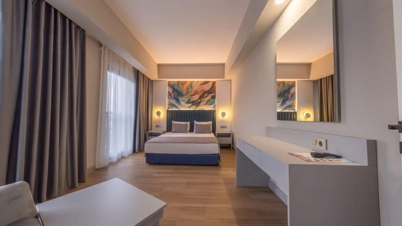 Hotel Dream Fun World