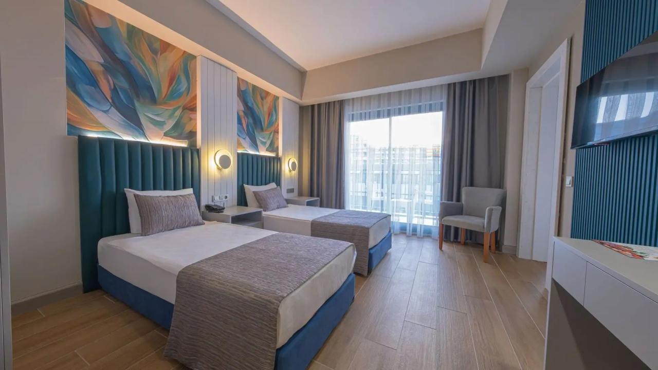 Hotel Dream Fun World