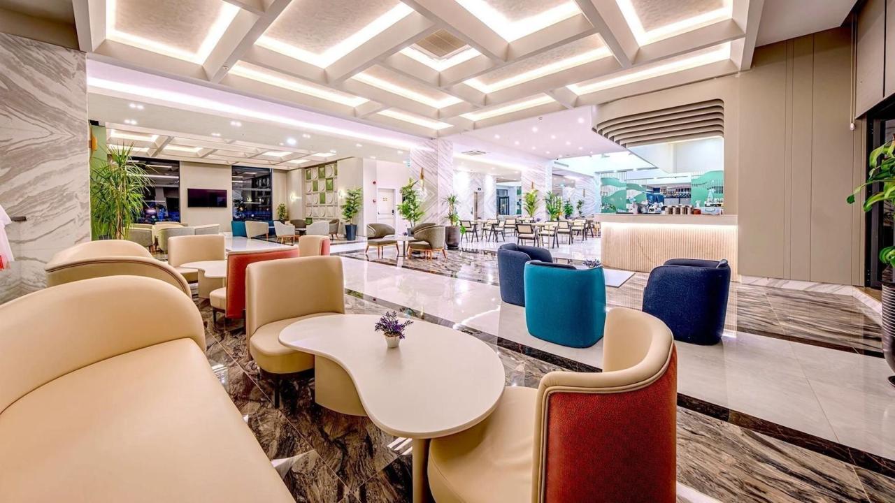 Hotel Dream Fun World