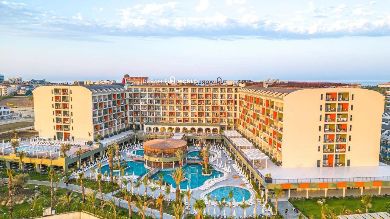 Hotel Dream Fun World
