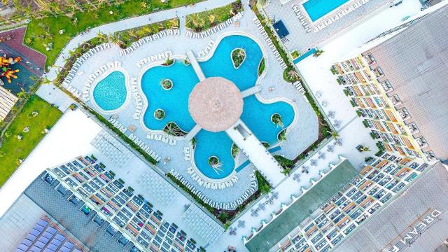 Hotel Dream Fun World