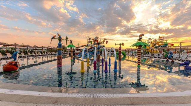 Hotel Dream Fun World