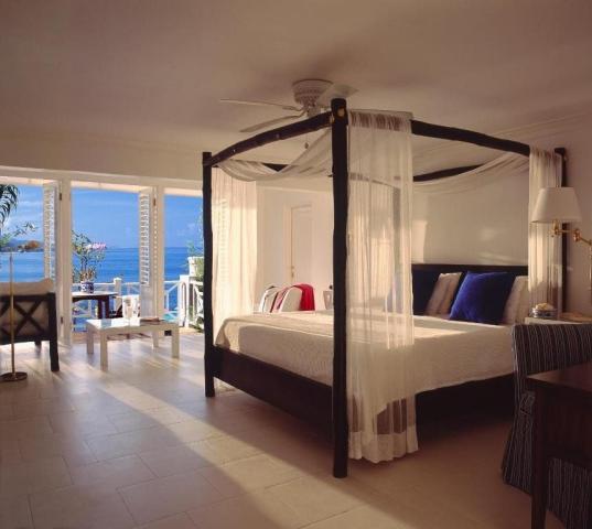 Round Hill Hotel & Villas