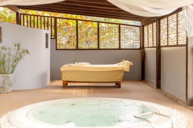 Hotel Katathani Phuket Beach Resort