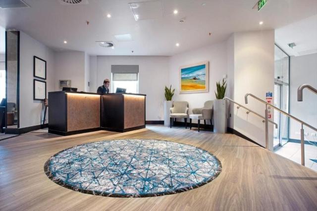 Ten Hill Place Hotel