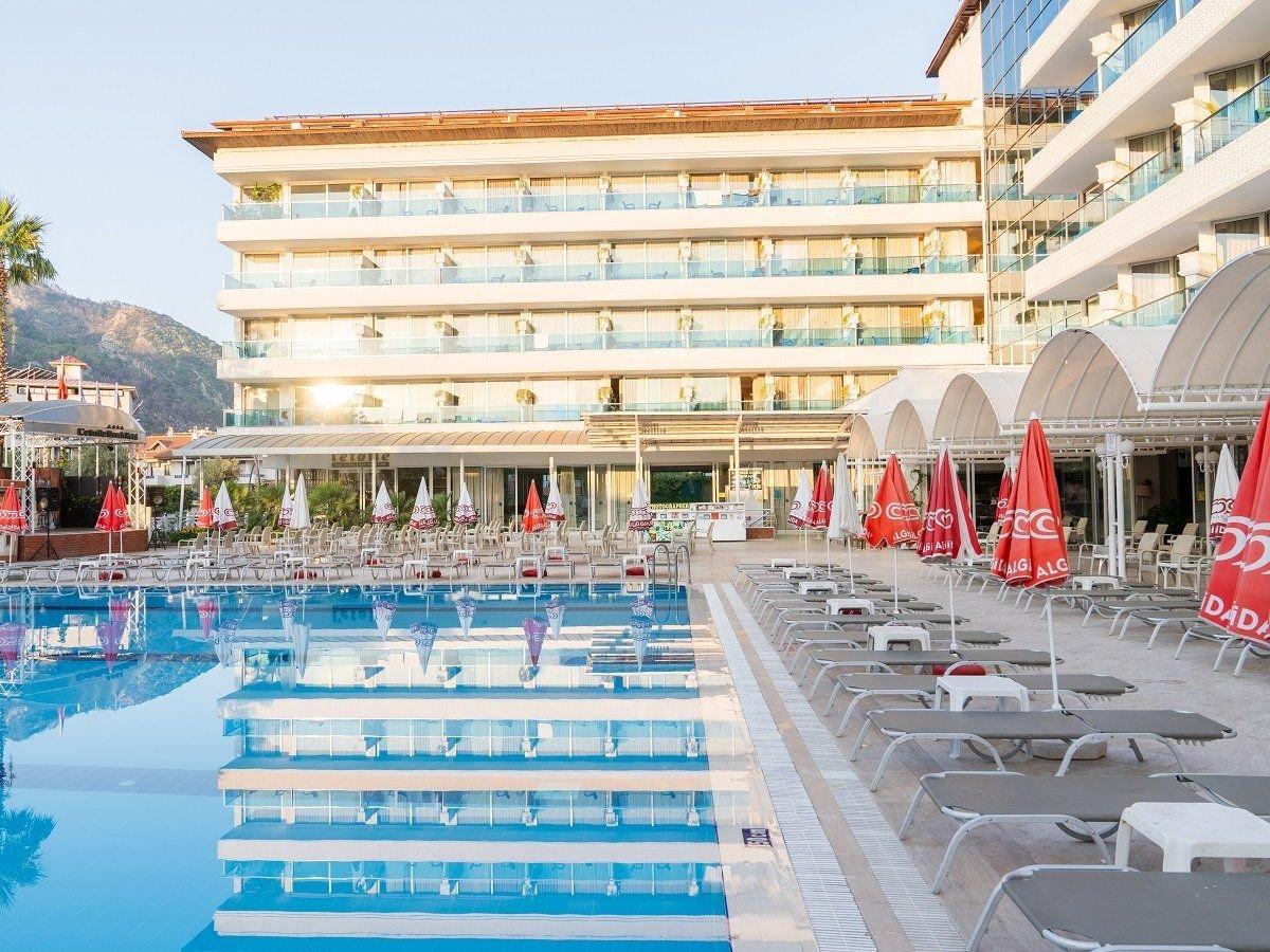 Hotel L'Etoile Beach