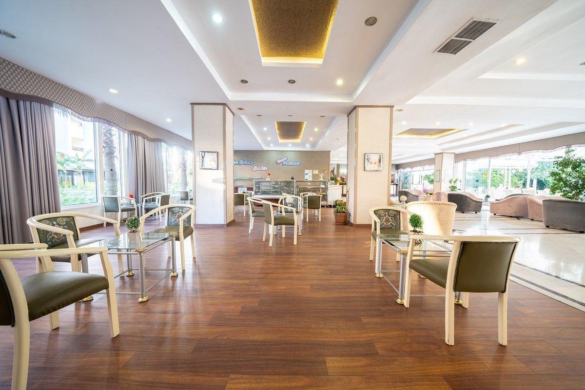 Hotel L'Etoile Beach