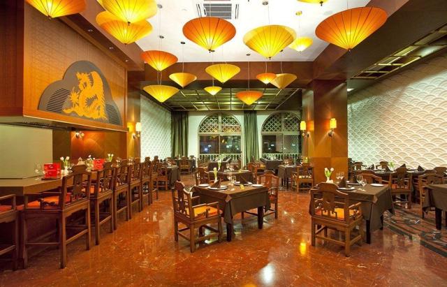 Hotel Royal Holiday Palace
