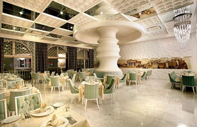 Hotel Royal Holiday Palace