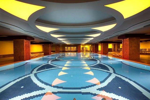 Hotel Royal Holiday Palace