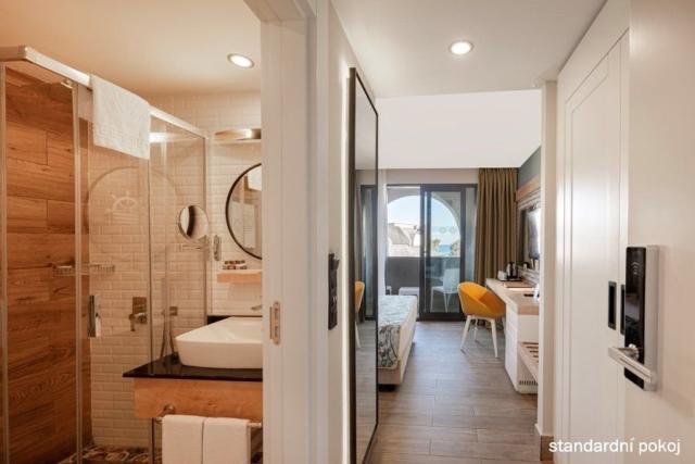 Hotel Sailor’s Beach Club