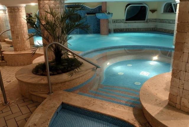 Hotel Tritone