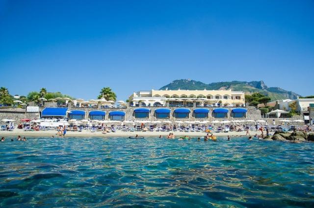 Hotel Tritone