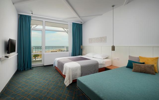 Hotel Sunrise Blue Magic