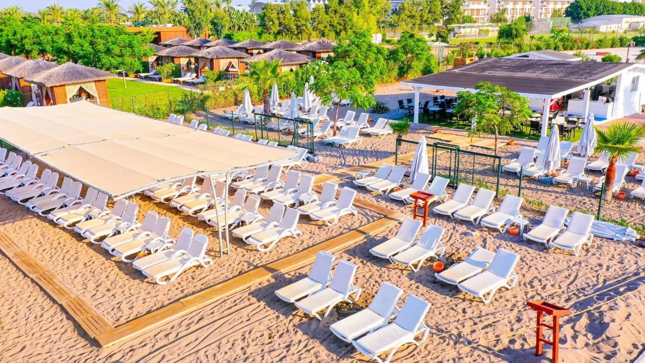 Hotel Crystal Club World Of Colors