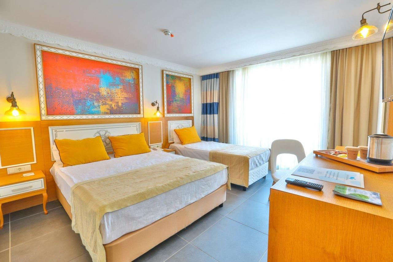 Hotel Crystal Club World Of Colors