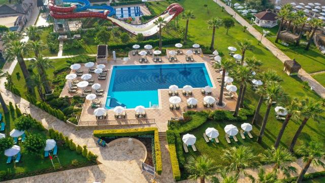 Hotel Crystal Tat Beach
