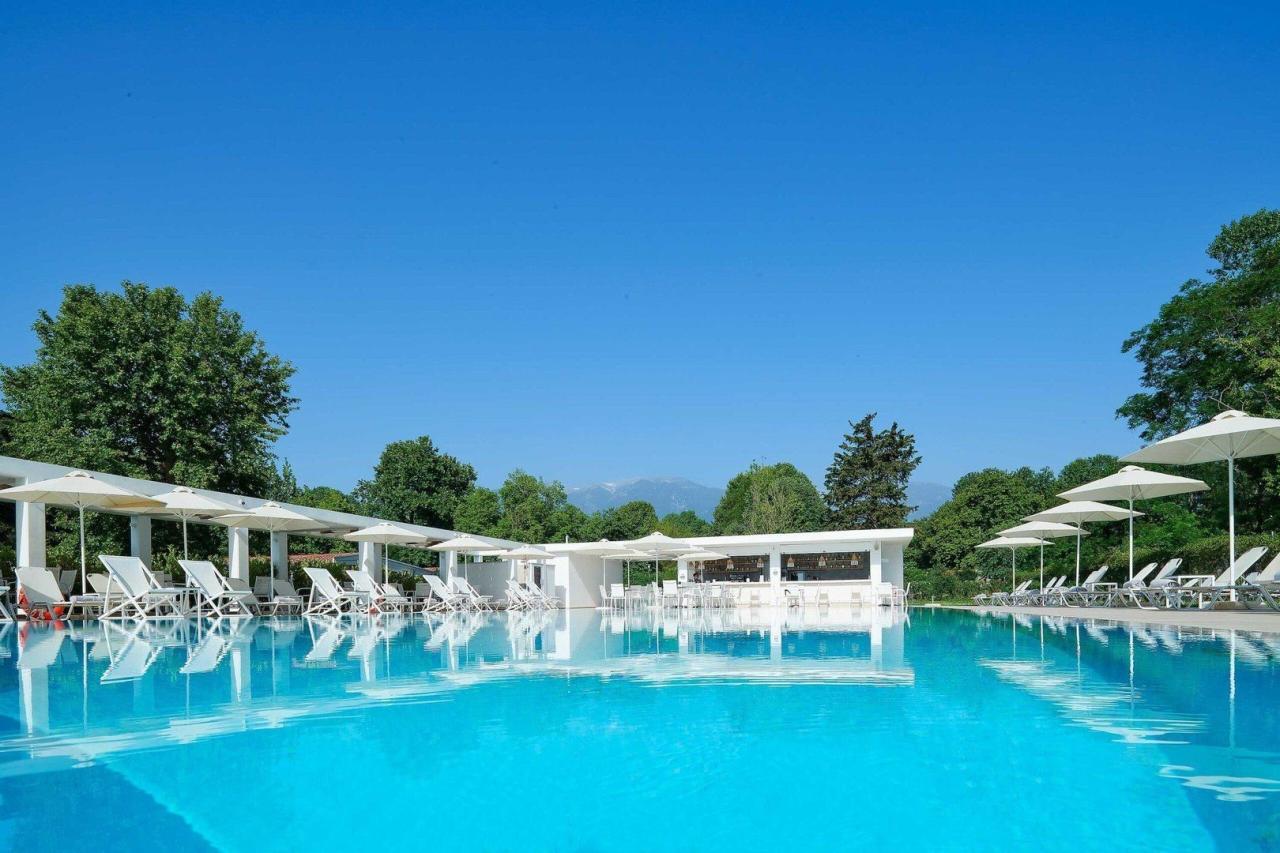 Olympios Zeus Hotel Bungalows