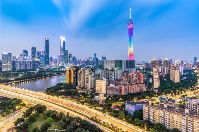 Klenoty velké Číny s návštěvou Hong Kongu z Prahy