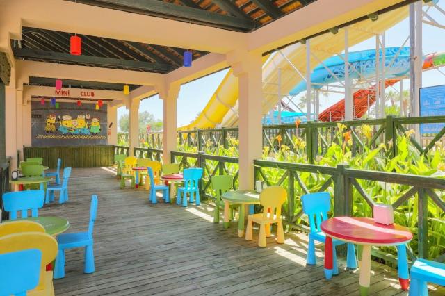 Hotel Crystal Tat Beach