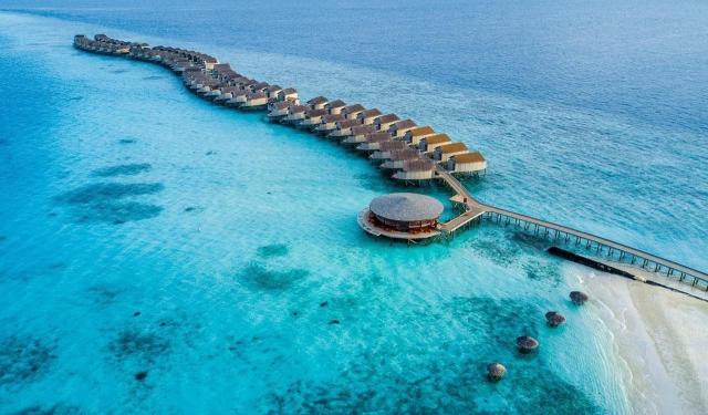 Hotel Centara Ras Fushi Resort & Spa