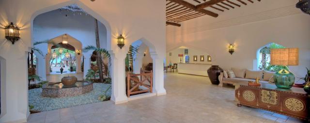 Hotel Bluebay Beach Resort