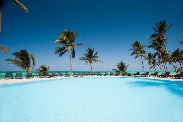 Hotel Karafuu Beach Resort