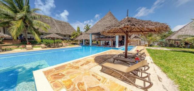 Hotel Karafuu Beach Resort