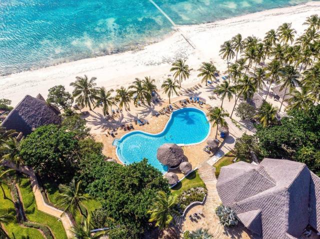Hotel Karafuu Beach Resort