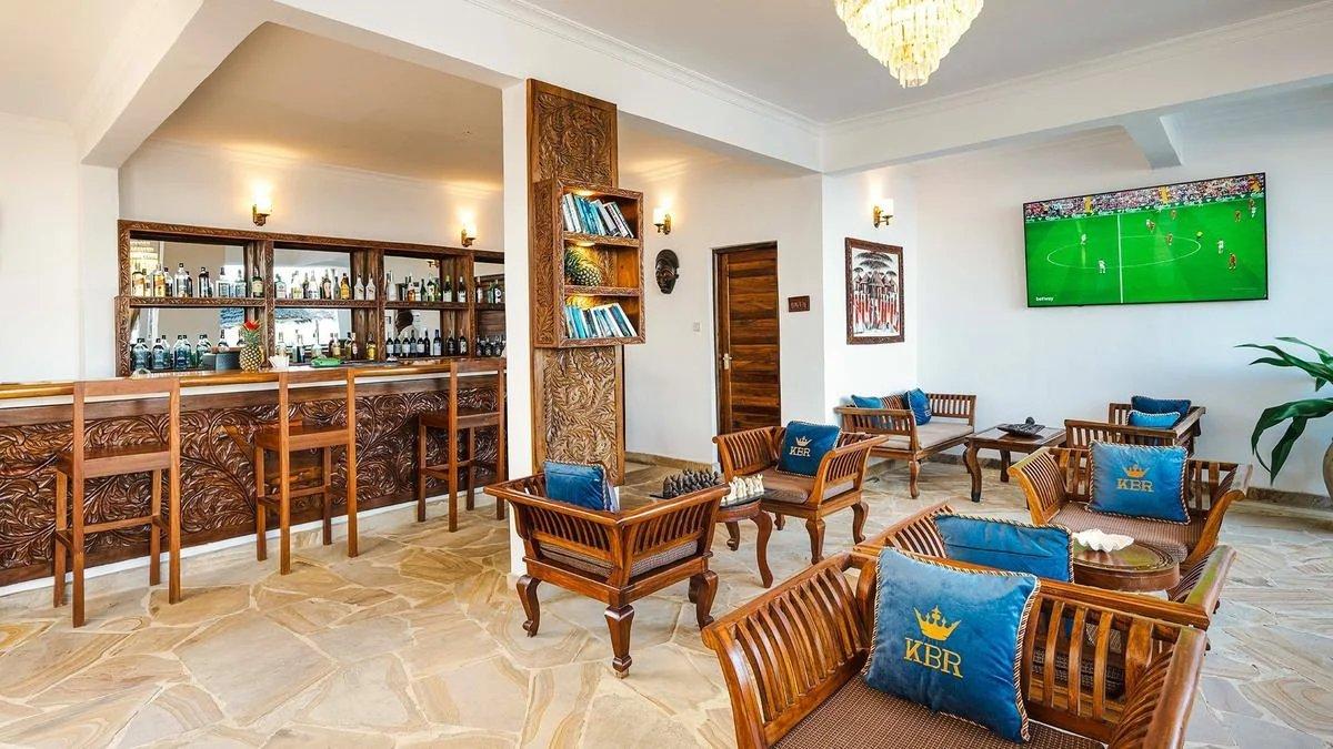 Hotel Karibu Beach Resort
