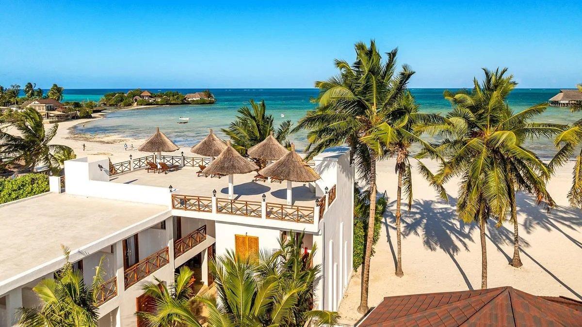 Hotel Karibu Beach Resort