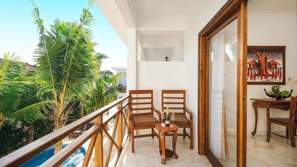 Hotel Karibu Beach Resort