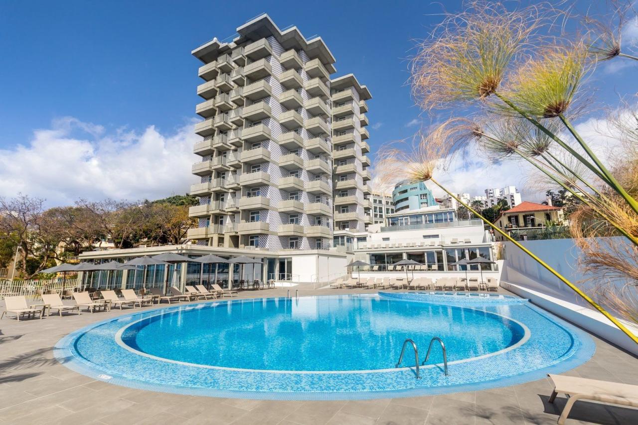 Fly & Drive: Objevte Madeiru! & Hotel Allegro Madeira