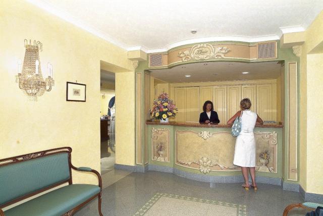 Hotel Lario