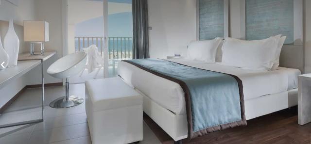 Hotel Yes Touring