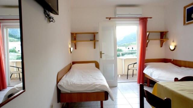 Villa Ana