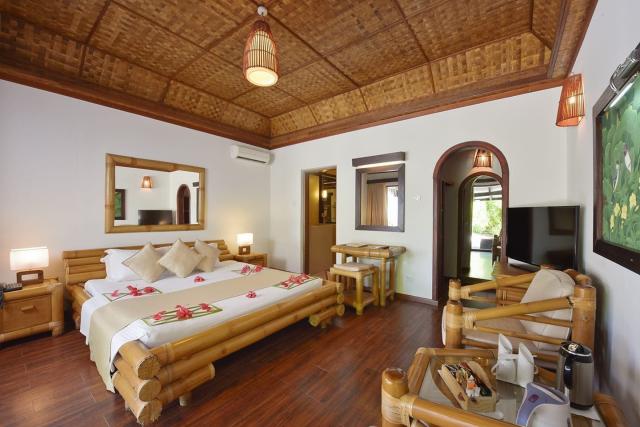 Angaga Island Resort and Spa