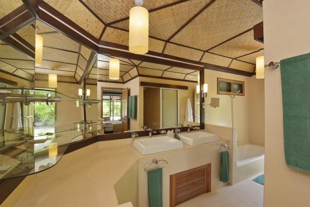 Angaga Island Resort and Spa