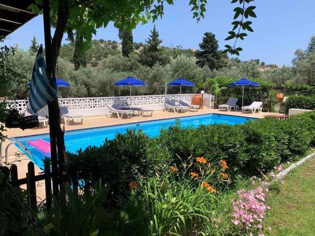 Varelis Hotel