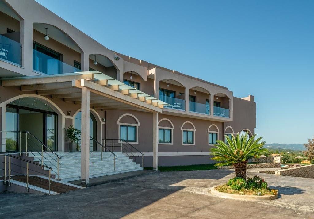 Hotel Elegance Luxury Suites