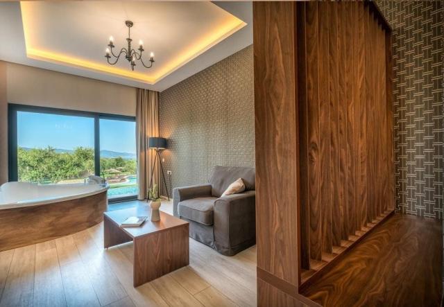 Hotel Elegance Luxury Suites