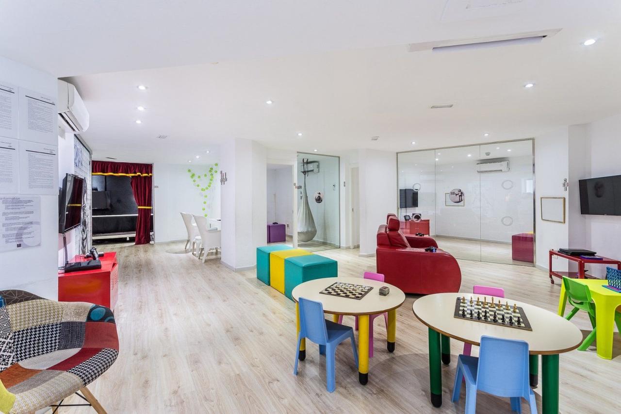 Fergus Style Cala Blanca Suites
