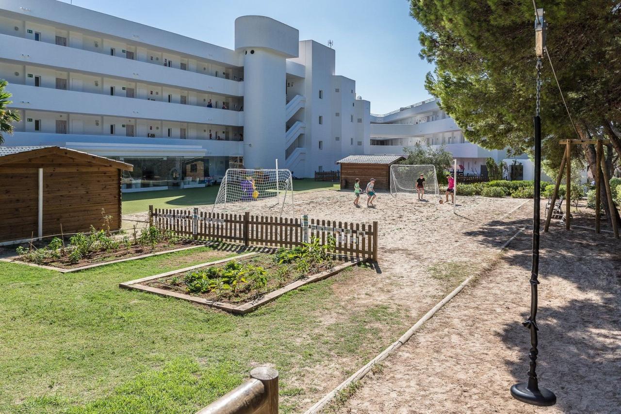 Fergus Style Cala Blanca Suites