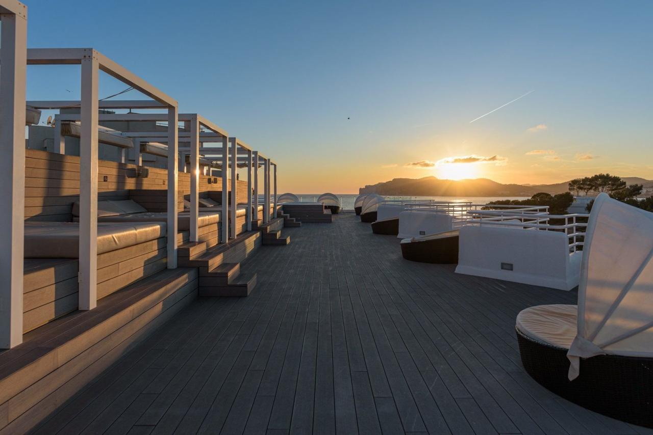 Fergus Style Cala Blanca Suites