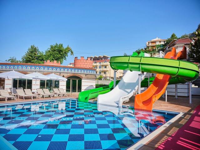 Hotel Noxinn Club